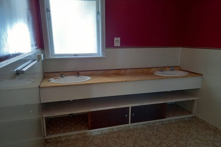 Photo of property in 87 Watt Street, Featherston, 5710