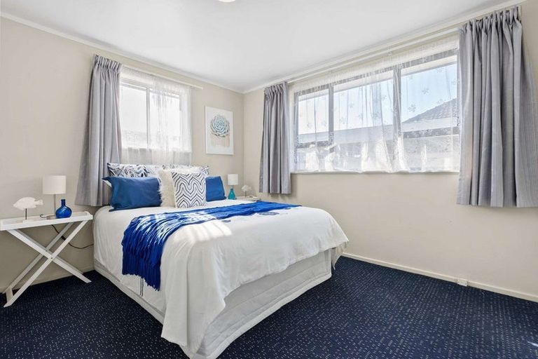 Photo of property in 2/7 Manuia Road, Takanini, 2112