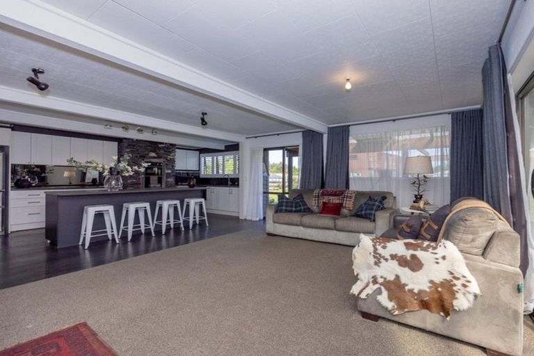 Photo of property in 2 Mclennan Road, Hawea Flat, Wanaka, 9382