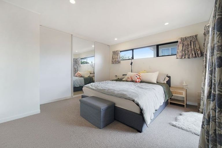 Photo of property in 1/12 Beatrice Avenue, Hillcrest, Auckland, 0627