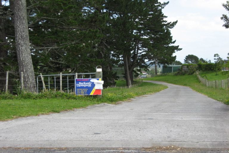 Photo of property in 41 Terry Smyth Drive, Kumeu, 0892