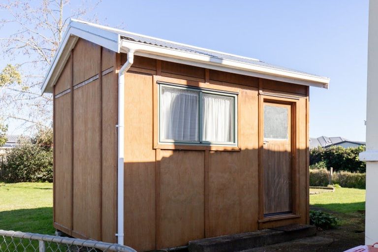 Photo of property in 11 Hayward Road, Ngatea, 3503