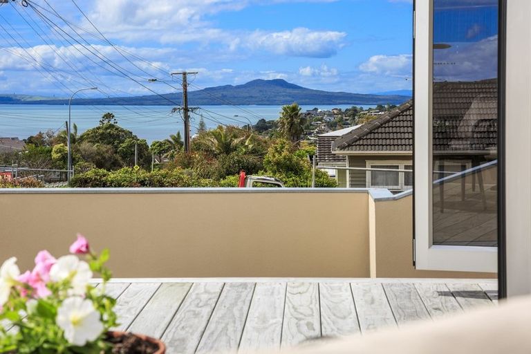 Photo of property in 1/42 Sunrise Avenue, Mairangi Bay, Auckland, 0630