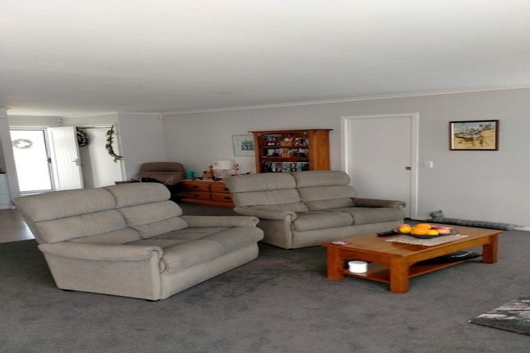 Photo of property in 18a Resolution Drive, Whitby, Porirua, 5024