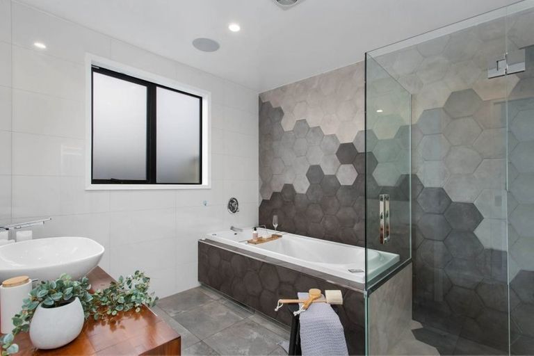 Photo of property in 15 Jane Deans Close, Riccarton, Christchurch, 8011