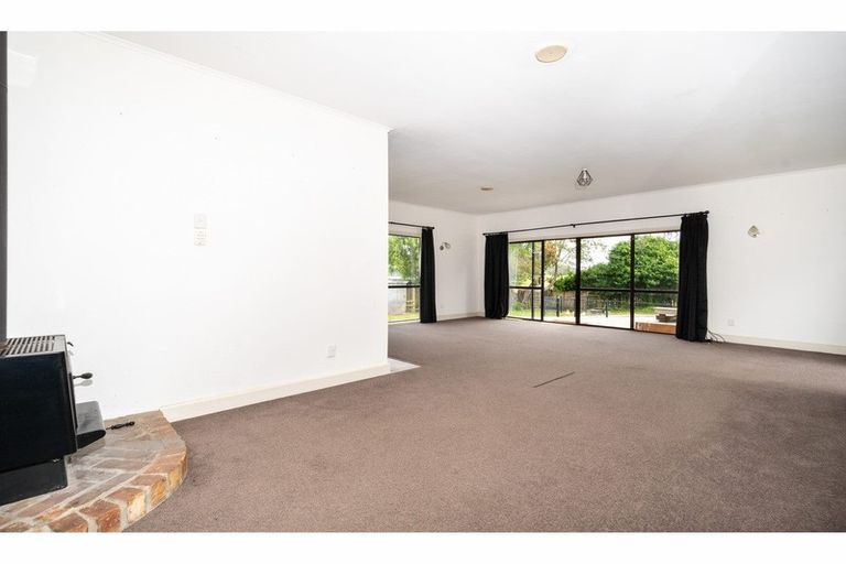 Photo of property in 5 Hutchinson Road, Helensville, 0875