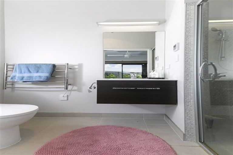 Photo of property in 12 Leadership Crescent, Papakura, 2110