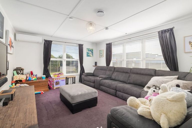 Photo of property in 103 Springs Road, Hornby, Christchurch, 8042