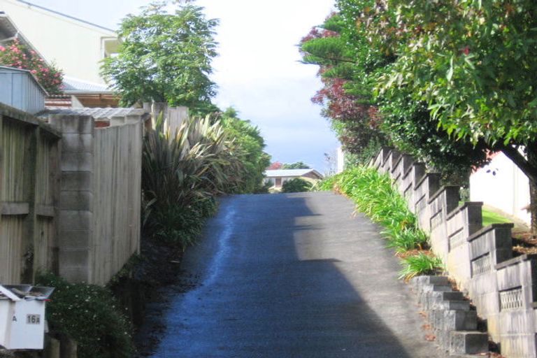 Photo of property in 14 Millbrook Road, Henderson, Auckland, 0612