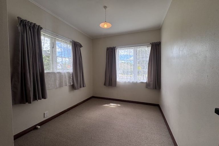 Photo of property in 2 Anderson Street, Hokowhitu, Palmerston North, 4410