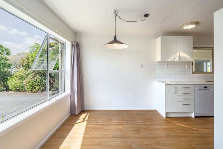 Photo of property in 72 New York Street, Martinborough, 5711