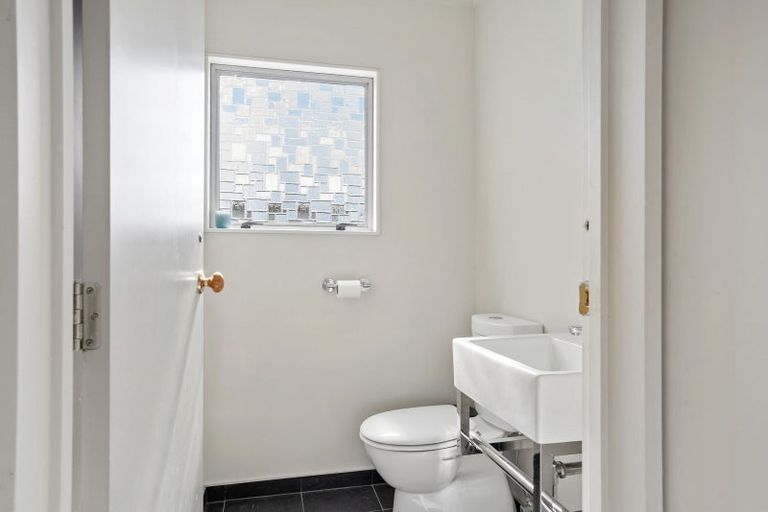 Photo of property in 3 Coach Place, Brightwater, 7022