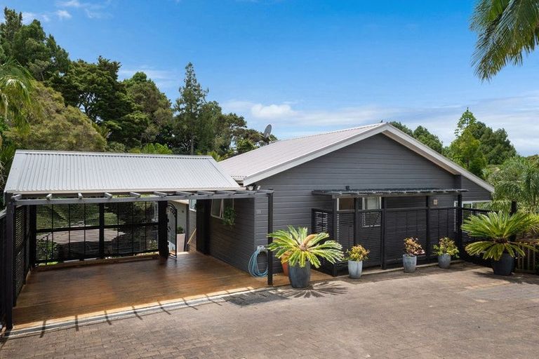 Photo of property in 2/12a Mcdowell Crescent, Hillcrest, Auckland, 0627
