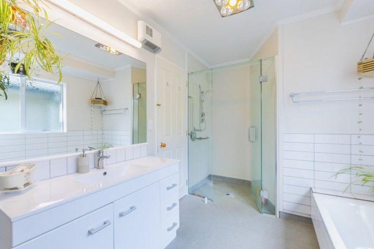 Photo of property in 19c Holyrood Terrace, Waipukurau, 4200