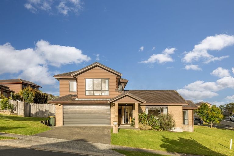 Photo of property in 2 Seamount Drive, Red Beach, 0932