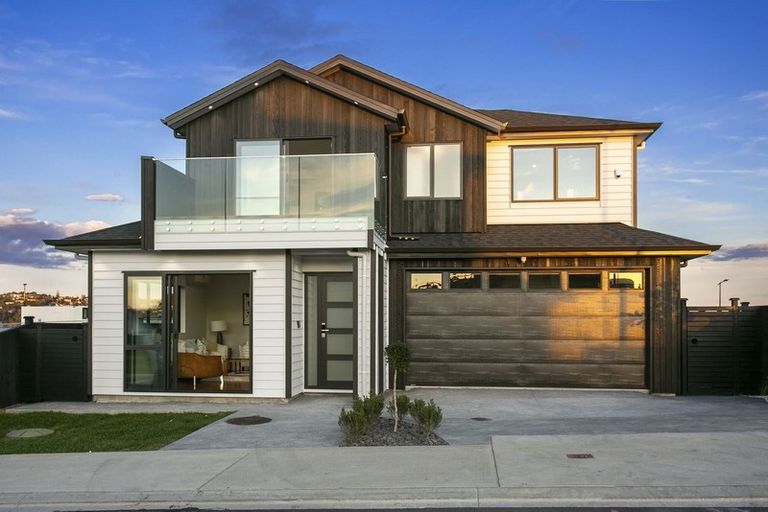 Photo of property in 3 Treloar Crescent, Hobsonville, Auckland, 0616