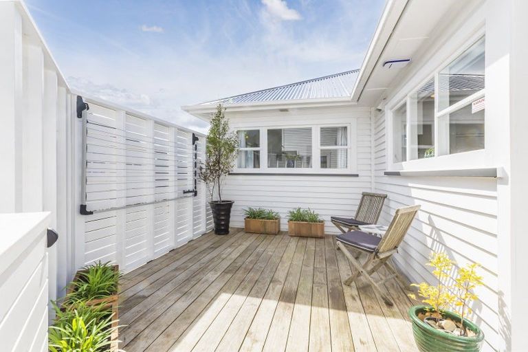 Photo of property in 45 The Drive, Tawa, Wellington, 5028