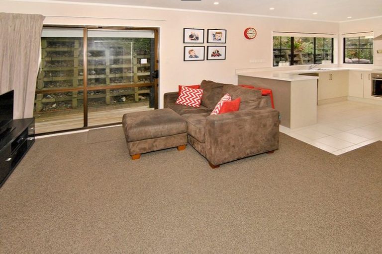 Photo of property in 74 Cortina Avenue, Johnsonville, Wellington, 6037