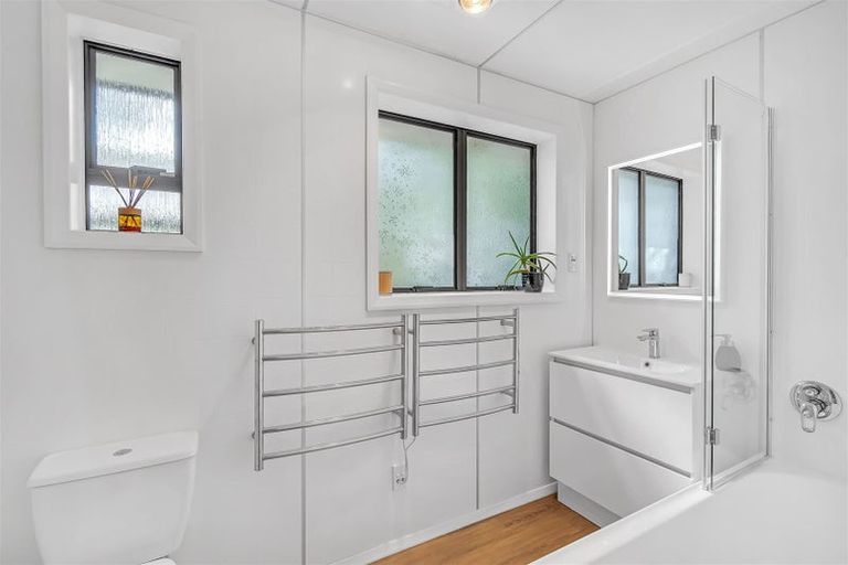 Photo of property in 22 Kendal Avenue, Burnside, Christchurch, 8053