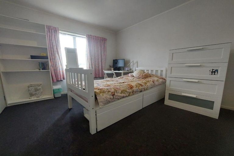 Photo of property in 5 Foundation Place, Glen Eden, Auckland, 0602