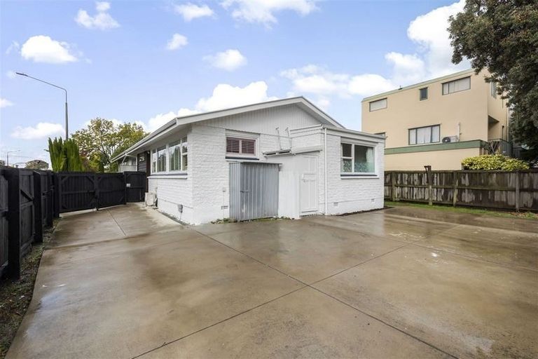 Photo of property in 1/37 Matipo Street, Riccarton, Christchurch, 8041
