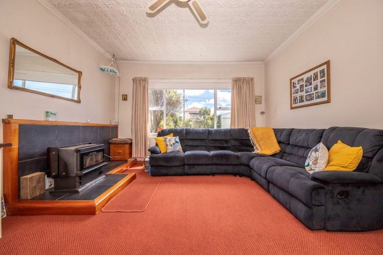 Photo of property in 79 Russell Street, Westport, 7825