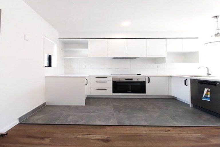 Photo of property in 26/241 Don Buck Road, Massey, Auckland, 0614