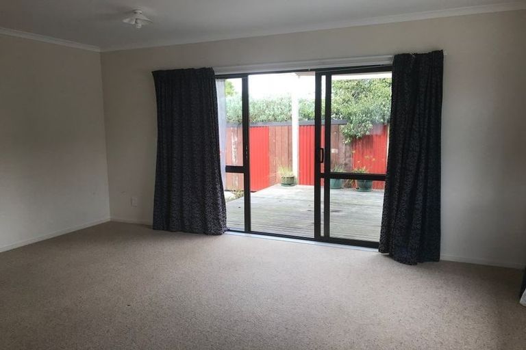Photo of property in 206 Russell Road, Manurewa, Auckland, 2102