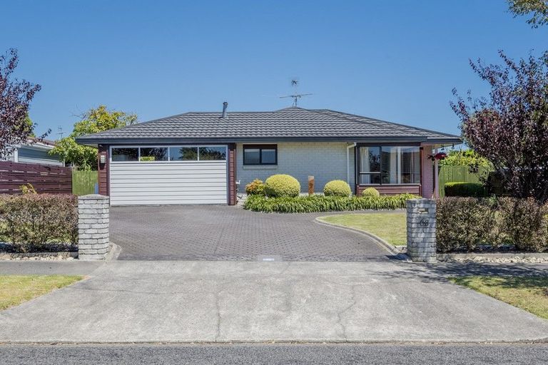 Photo of property in 68 Kapanui Road, Waikanae, 5036