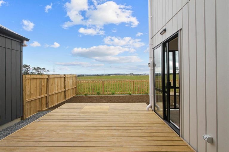 Photo of property in 68 Puwha Street, Massey, Auckland, 0614