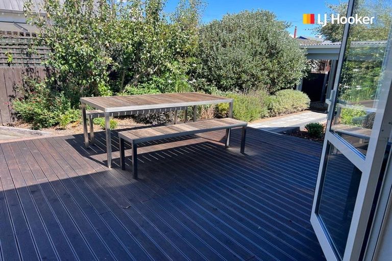 Photo of property in 64 Royal Crescent, Saint Kilda, Dunedin, 9012