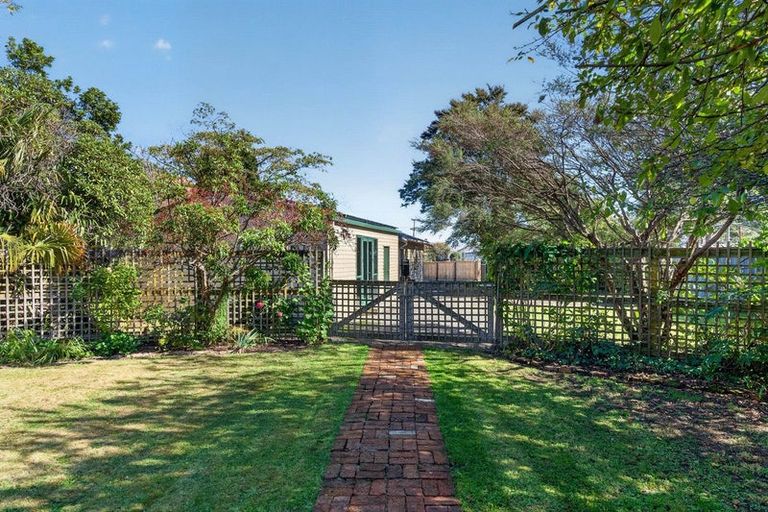Photo of property in 19 Victoria Street, Masterton, 5810