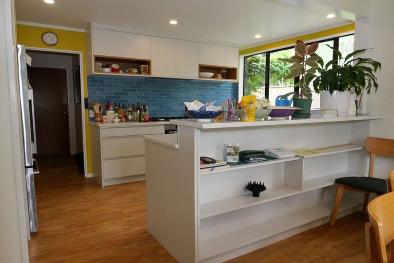 Photo of property in Willow Court, 6/15 Pehi Kupa Street, Waikanae, 5036