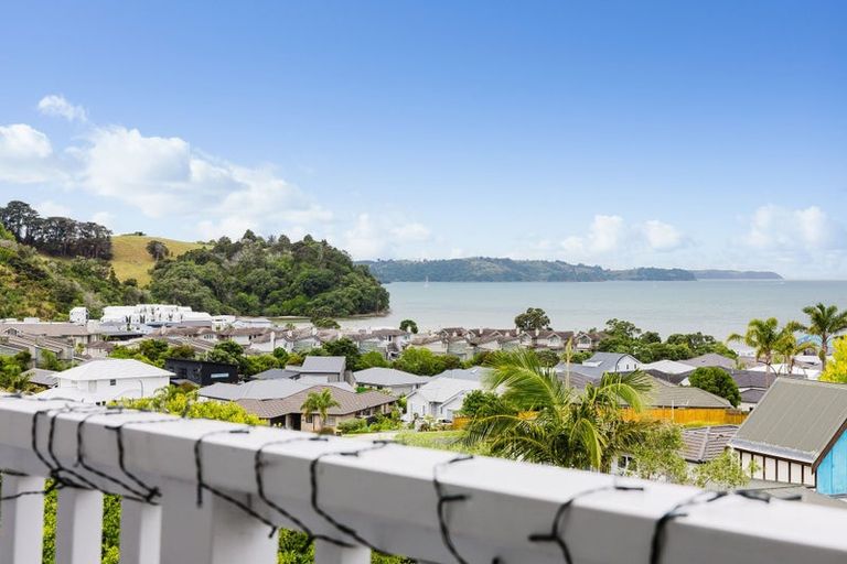 Photo of property in 17 Merehai Place, Snells Beach, 0920