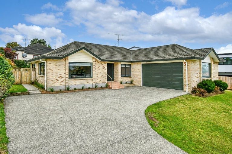 Photo of property in 15 Rathmar Drive, Manurewa, Auckland, 2105