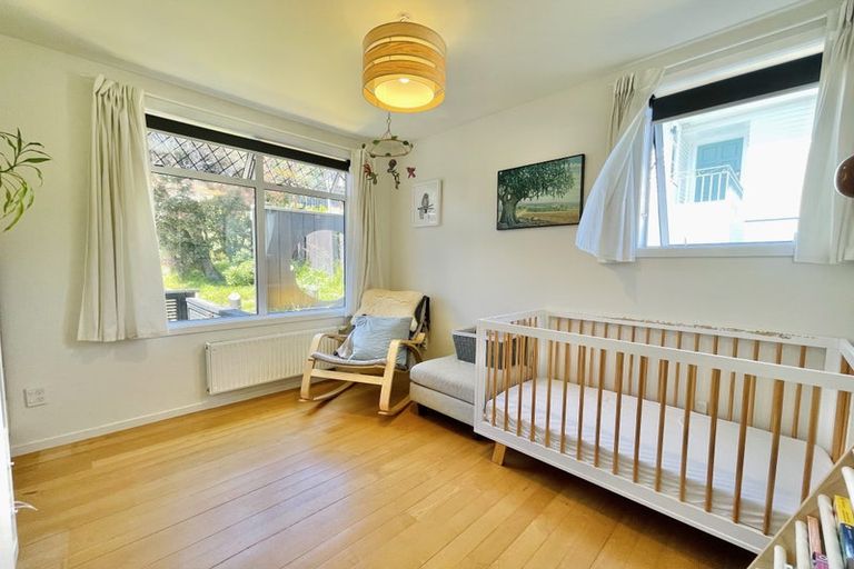 Photo of property in 89 Taylor Terrace, Tawa, Wellington, 5028