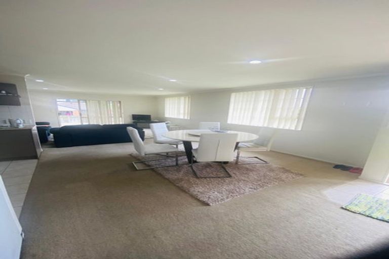 Photo of property in 1 Nykki Place, Papakura, 2110