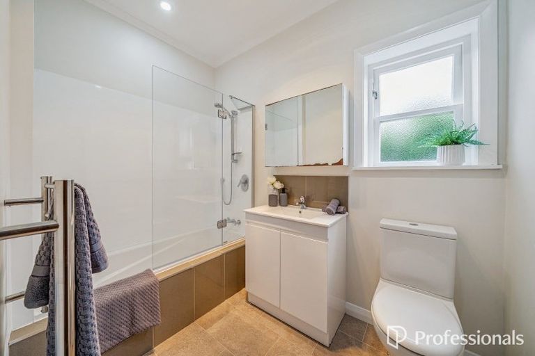 Photo of property in 9 Bell Road, Waiwhetu, Lower Hutt, 5010