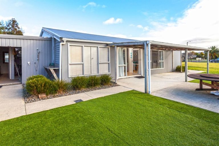 Photo of property in 3 Kenneth Avenue, Whitianga, 3510