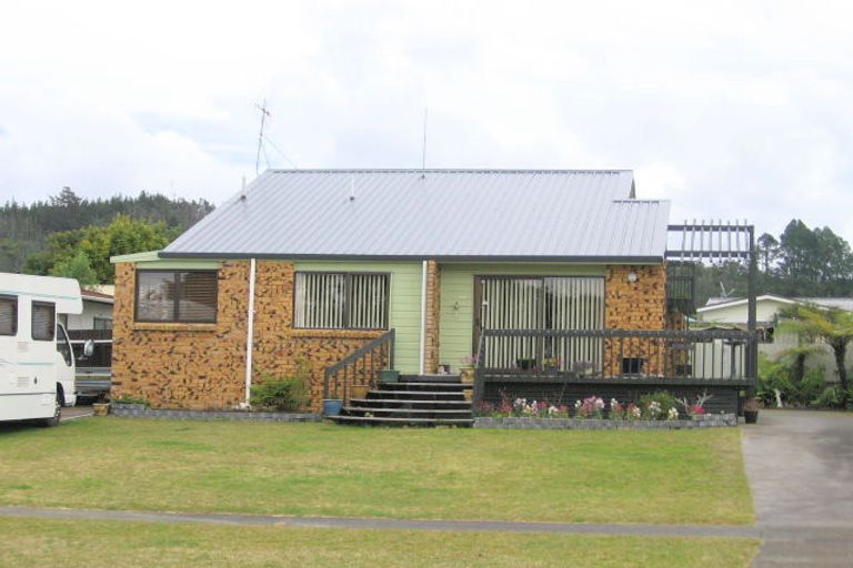 Photo of property in 113 Lorraine Place, Whangamata, 3620
