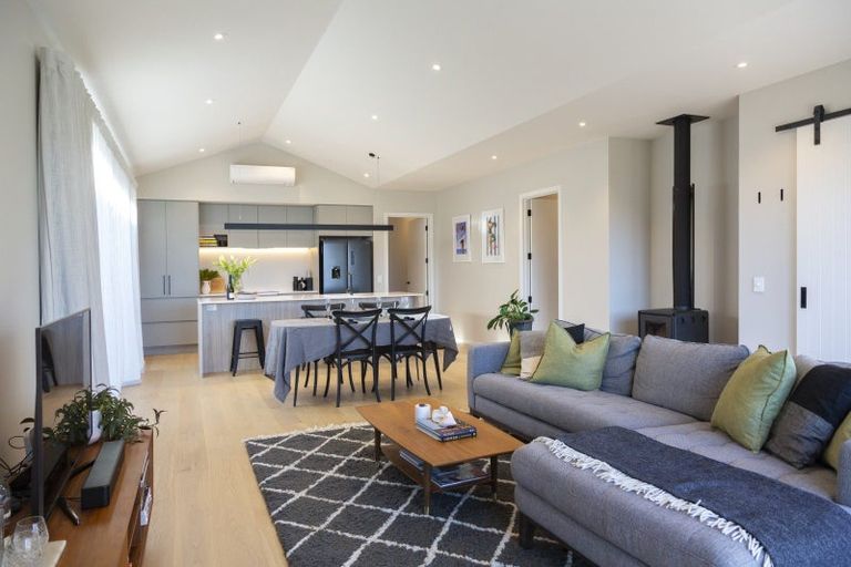 Photo of property in 11a Double Cone Road, Jacks Point, Queenstown, 9371