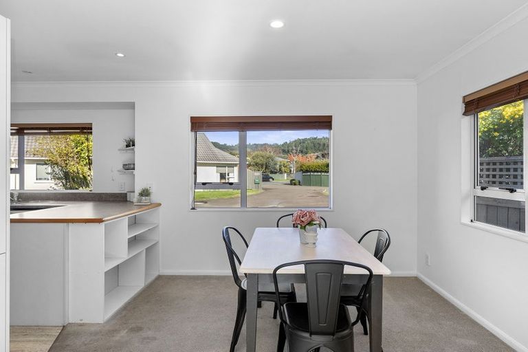 Photo of property in 18 Millwood Place, Silverstream, Upper Hutt, 5019