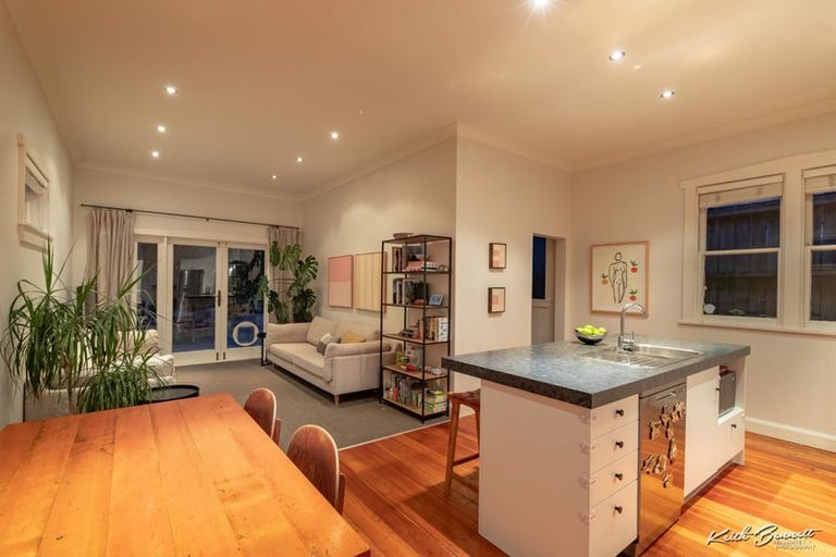 Photo of property in 99a Freyberg Street, Lyall Bay, Wellington, 6022