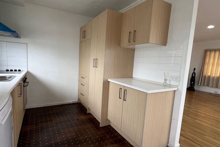Photo of property in 3/11 Fruitvale Road, New Lynn, Auckland, 0600