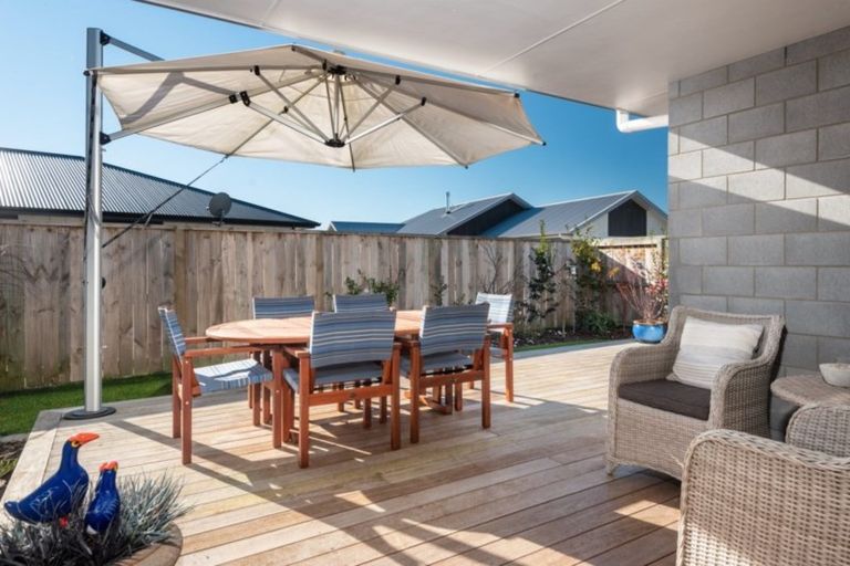 Photo of property in 39 Kahuparere Crescent, Pyes Pa, Tauranga, 3112