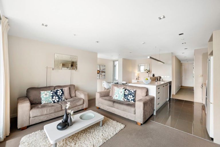 Photo of property in Republic Apartments, 5b/11 Tennyson Street, Te Aro, Wellington, 6011