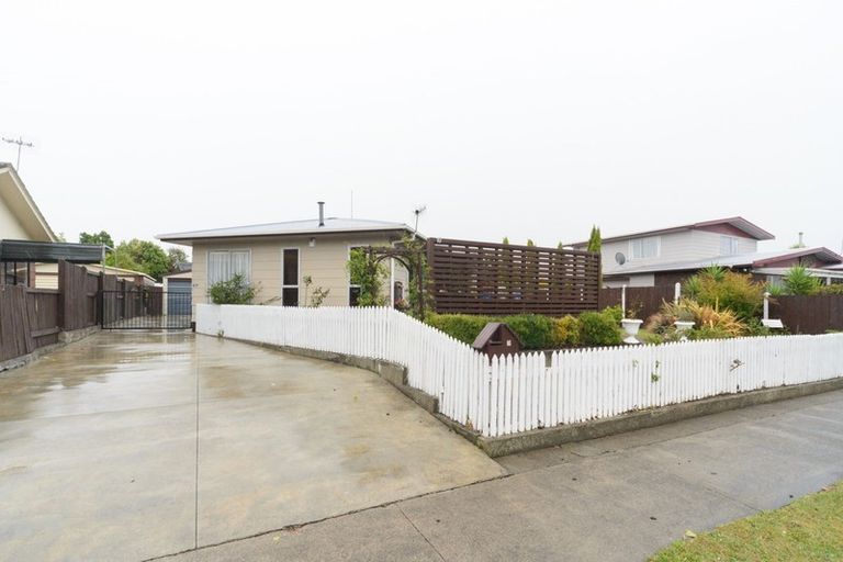 Photo of property in 10 Hillcrest Drive, Kelvin Grove, Palmerston North, 4414
