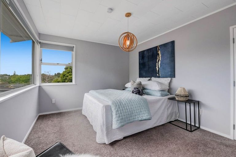 Photo of property in 14 Orton Street, Glenfield, Auckland, 0627