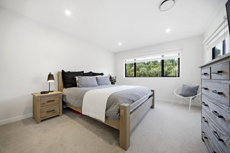 Photo of property in 19 Headsail Drive, Long Bay, Auckland, 0630