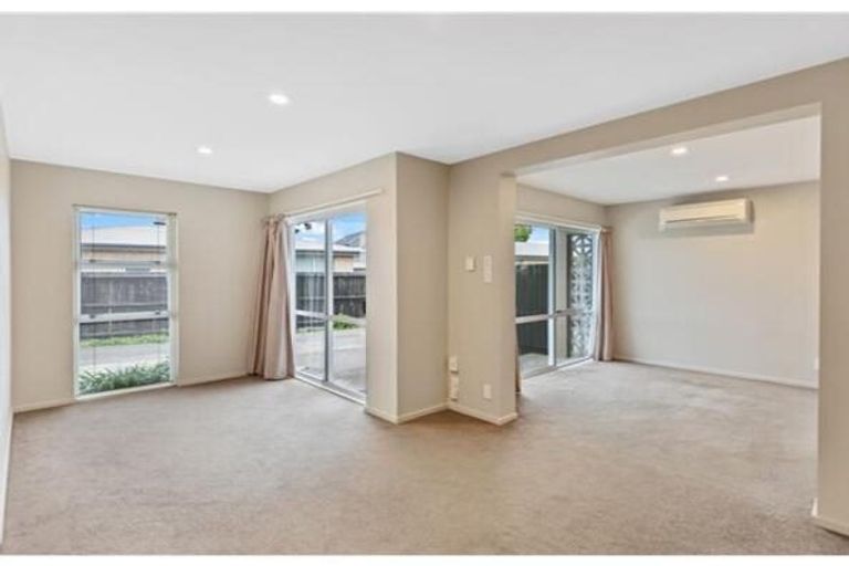 Photo of property in 1/18 George Street, Riccarton, Christchurch, 8041